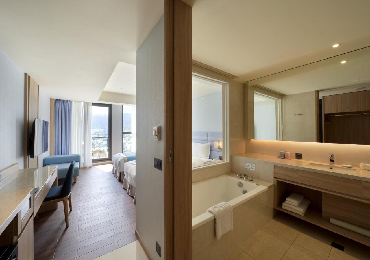 Lanyang Seaview Hotel Toucheng Extérieur photo